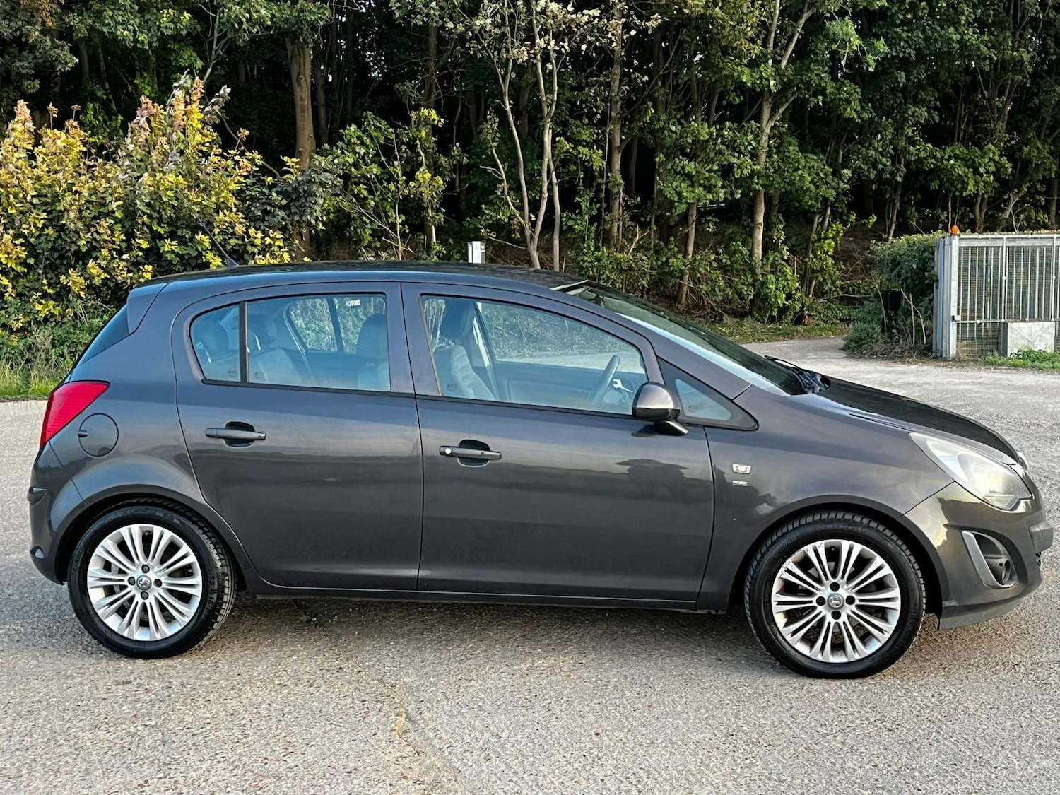 Used Vauxhall Corsa 2014 for sale - 76092257: Photo 8