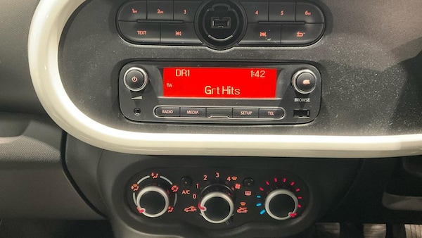 Used Renault Twingo 2017 for sale - 76255527: Photo 15
