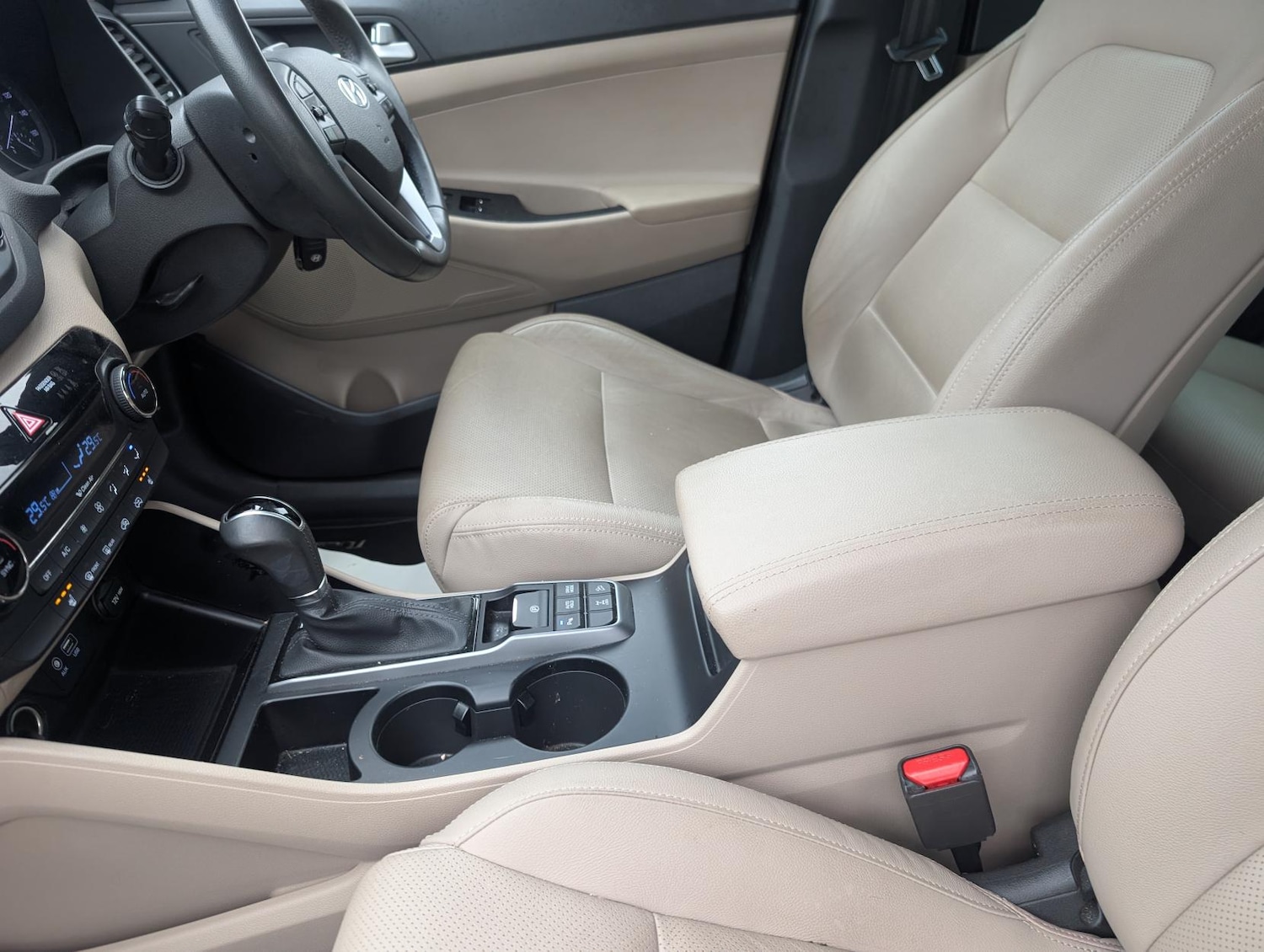 Used Hyundai TUCSON 2015 for sale - 77395400: Photo 38