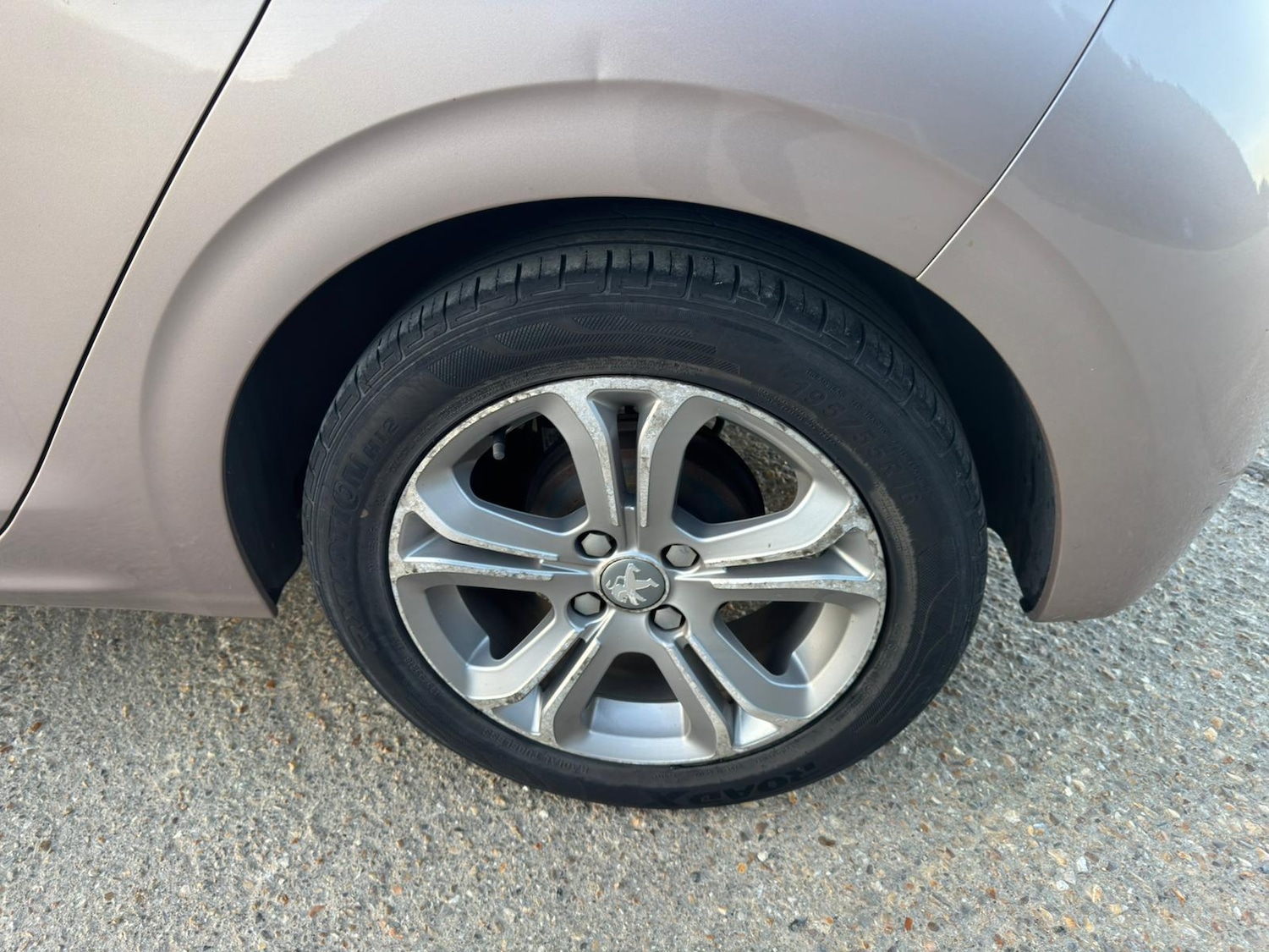 Used Peugeot 208 2013 for sale - 76092260: Photo 40