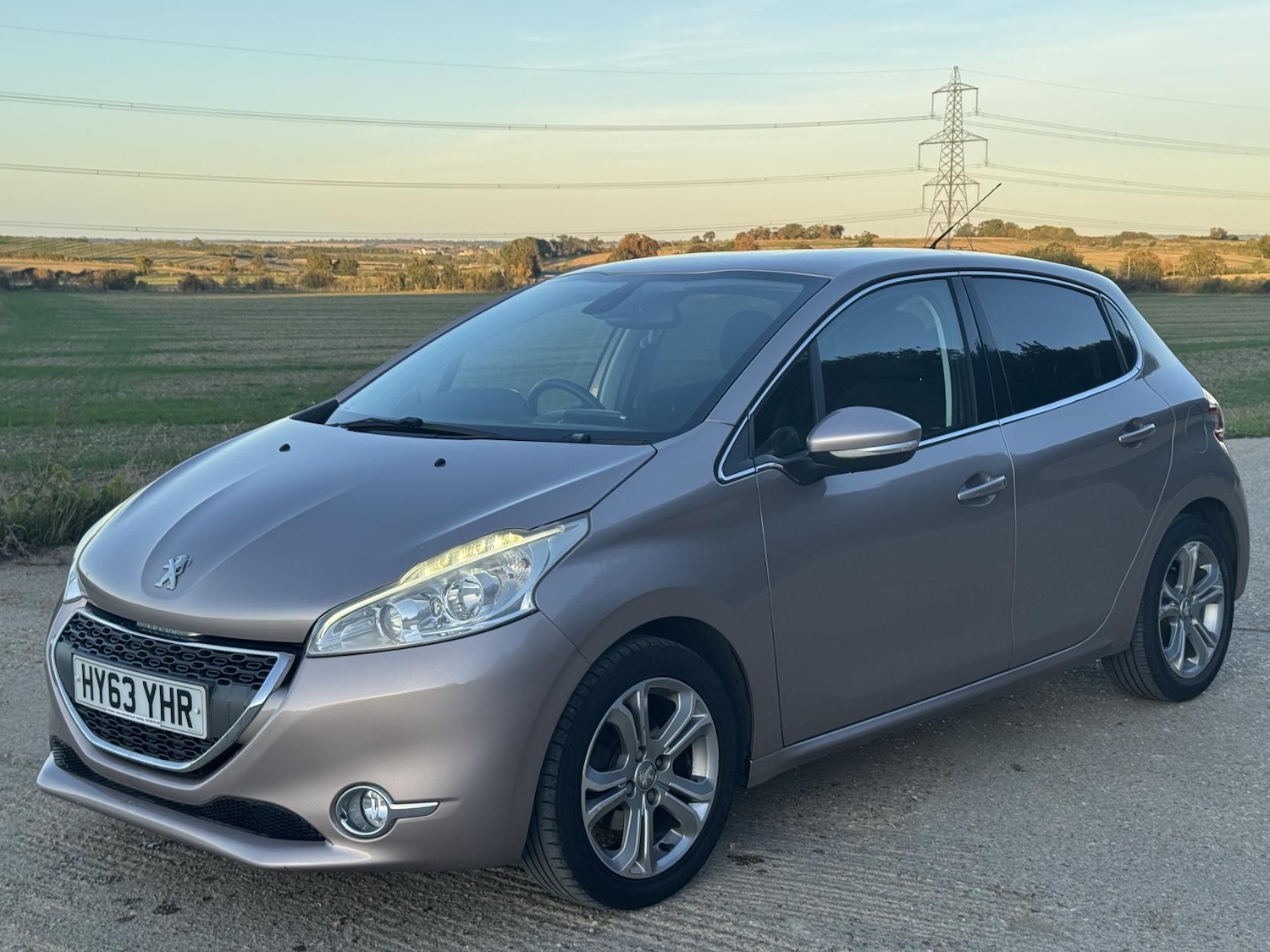 Used Peugeot 208 2013 for sale - 76092260: Photo 5
