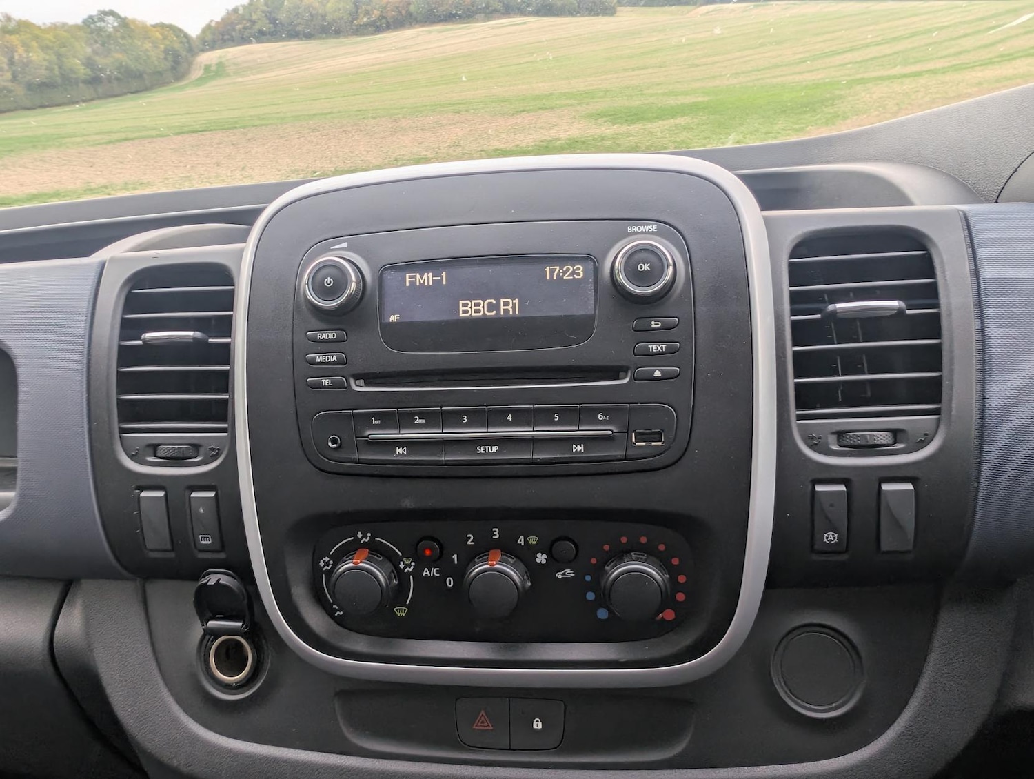 Used Vauxhall Vivaro 2015 for sale - 76092265: Photo 21