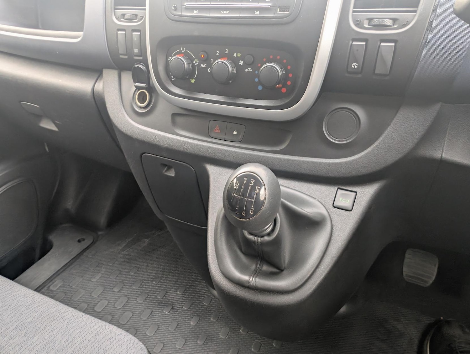 Used Vauxhall Vivaro 2015 for sale - 76092265: Photo 22