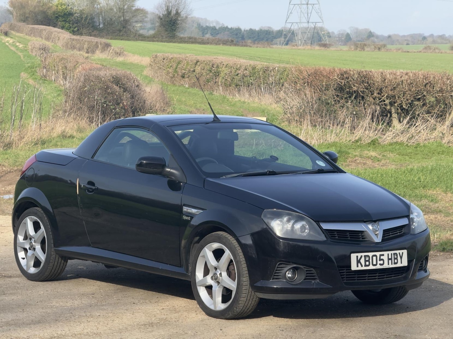 Used Vauxhall Tigra 2005 for sale - 77710776: Photo 1
