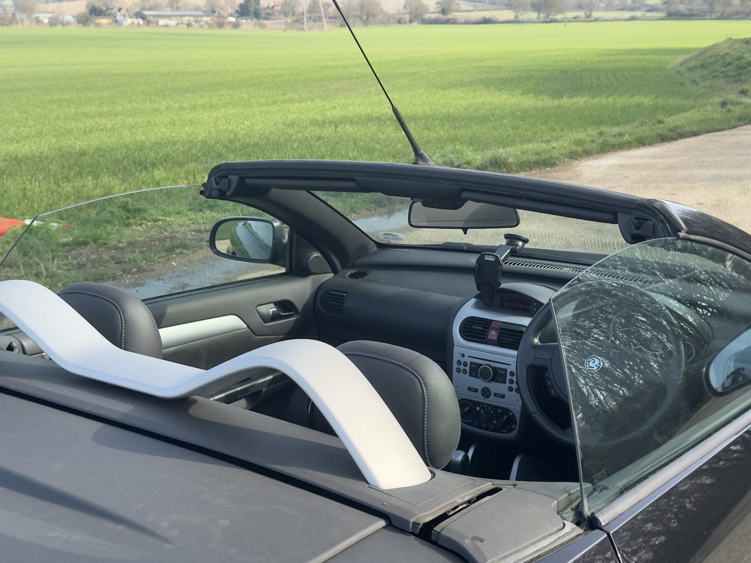 Used Vauxhall Tigra 2005 for sale - 77710776: Photo 10