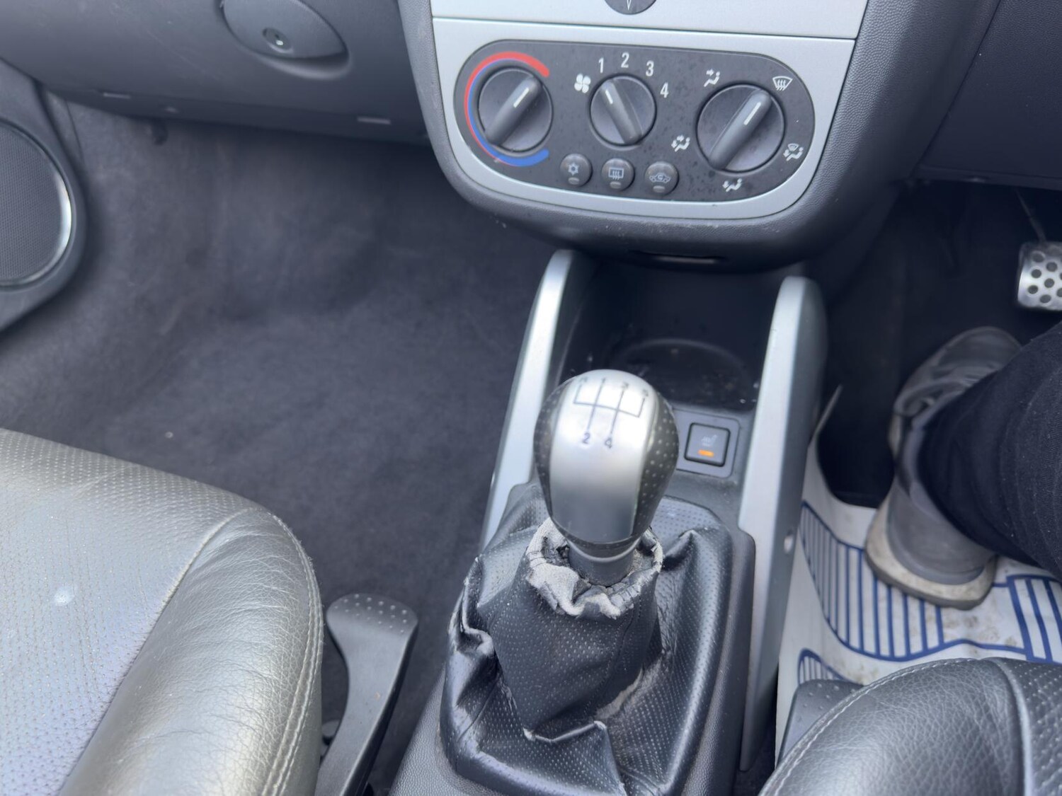 Used Vauxhall Tigra 2005 for sale - 77710776: Photo 21