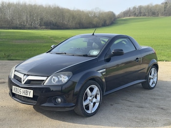 Used Vauxhall Tigra 2005 for sale - 77710776: Photo