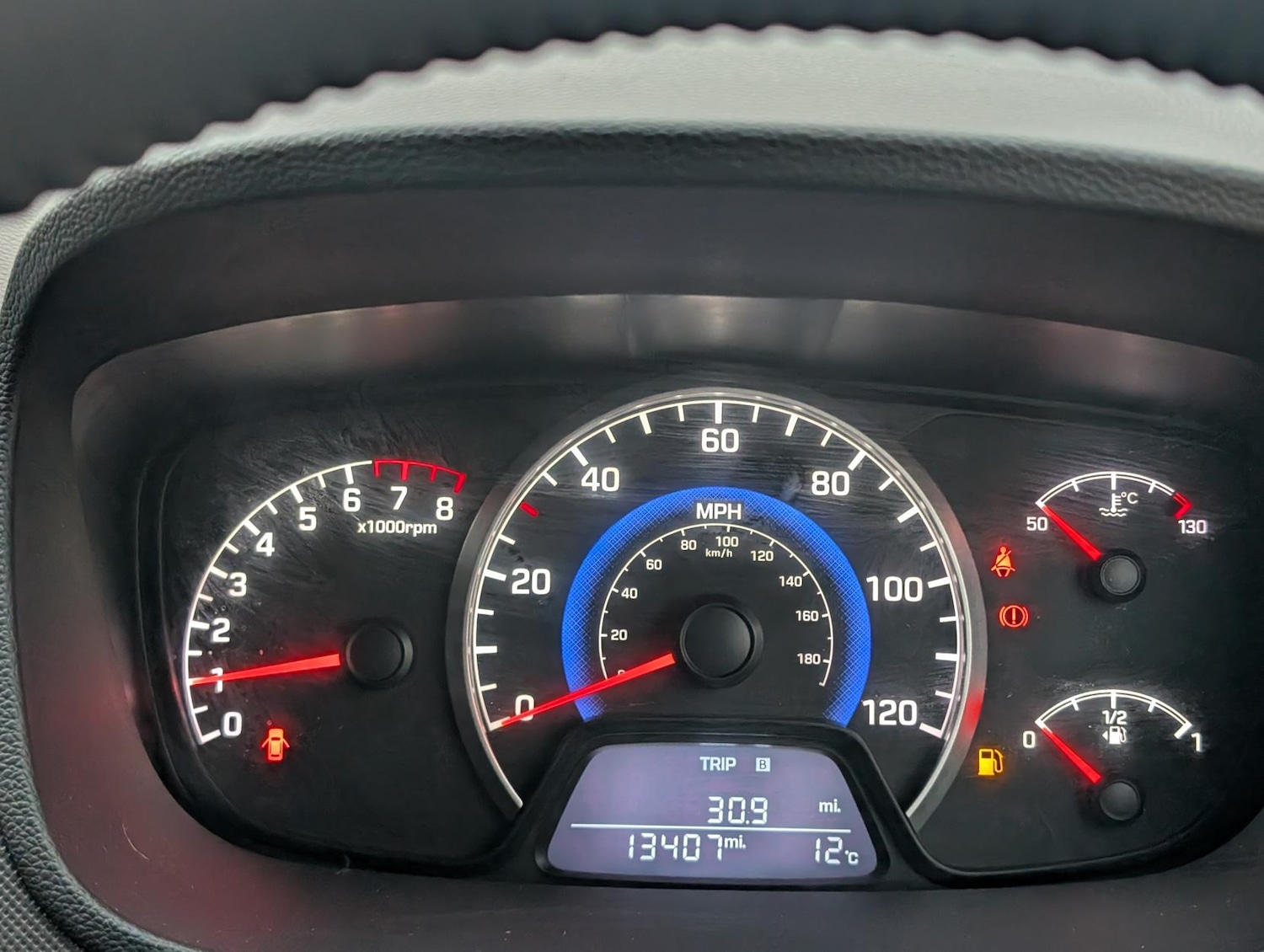 Used Hyundai i10 2017 for sale - 76511214: Photo 10