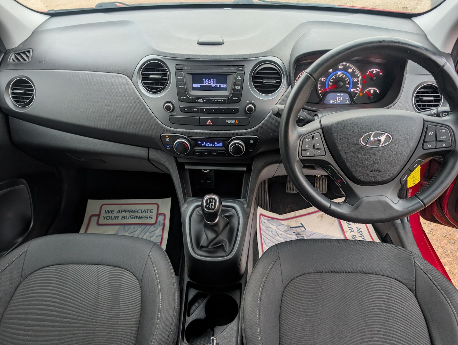 Used Hyundai i10 2017 for sale - 76511214: Photo 11