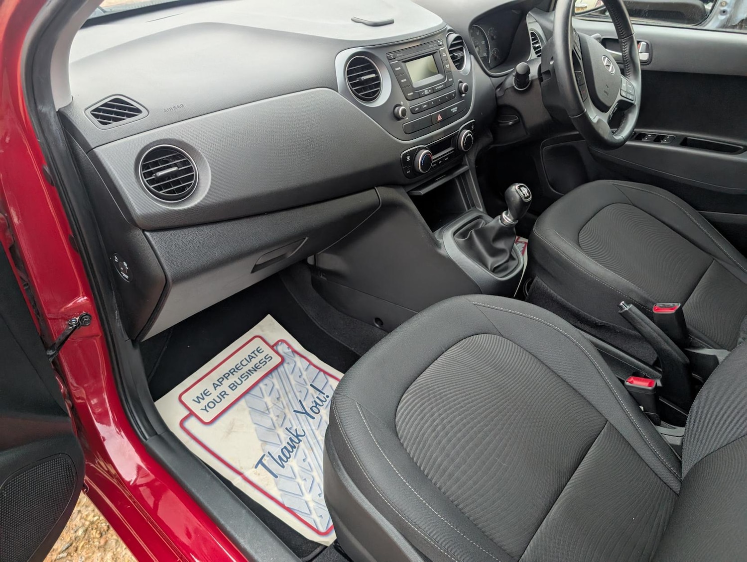 Used Hyundai i10 2017 for sale - 76511214: Photo 16