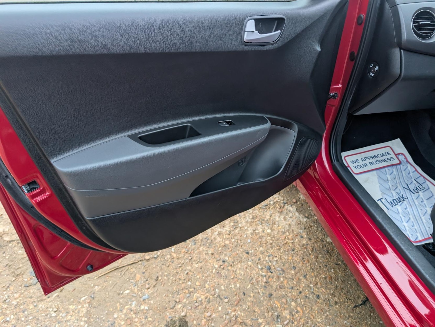 Used Hyundai i10 2017 for sale - 76511214: Photo 22