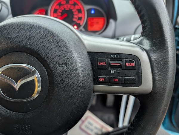 Used Mazda Mazda2 2011 for sale - 75744865: Photo 10