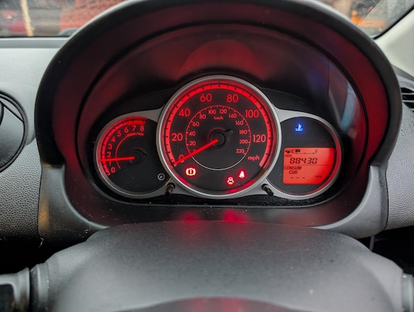 Used Mazda Mazda2 2011 for sale - 75744865: Photo 14