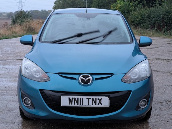 Used Mazda Mazda2 2011 for sale - 75744865: Photo 2