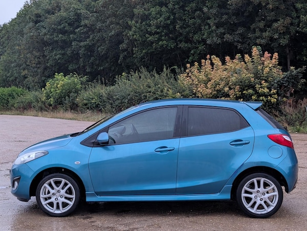 Used Mazda Mazda2 2011 for sale - 75744865: Photo 3