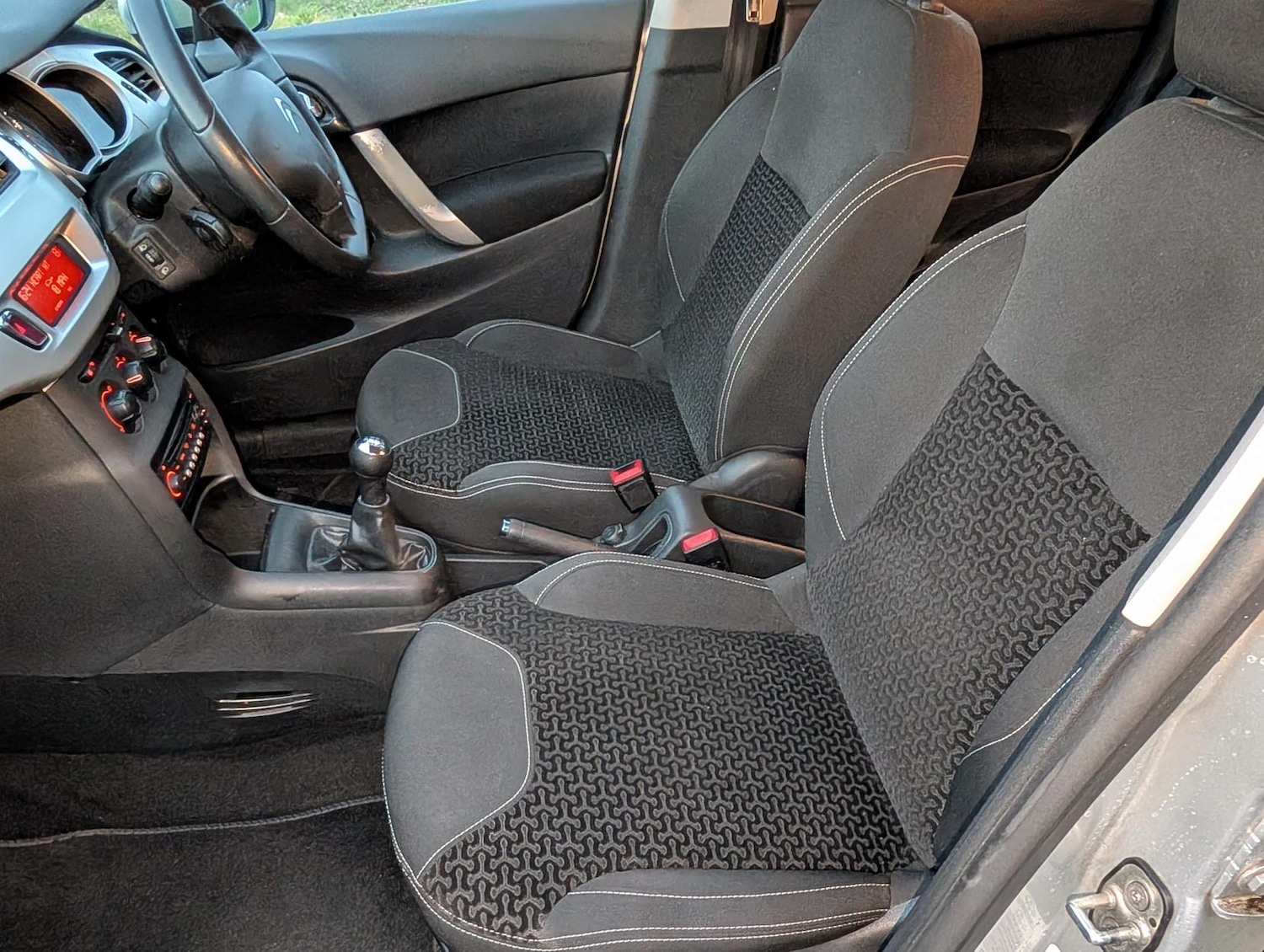 Used Citroen C3 2010 for sale - 76563288: Photo 23