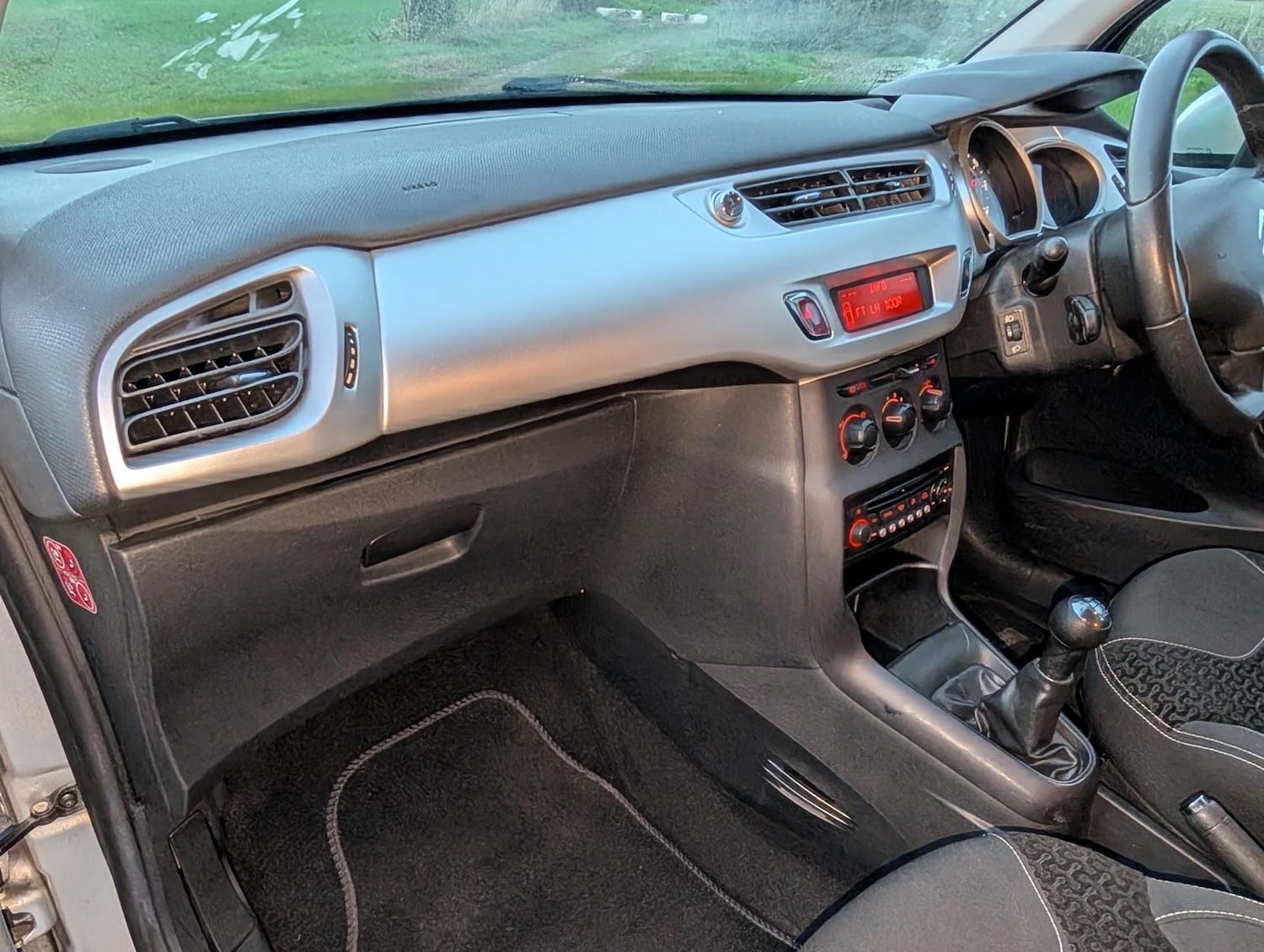 Used Citroen C3 2010 for sale - 76563288: Photo 25