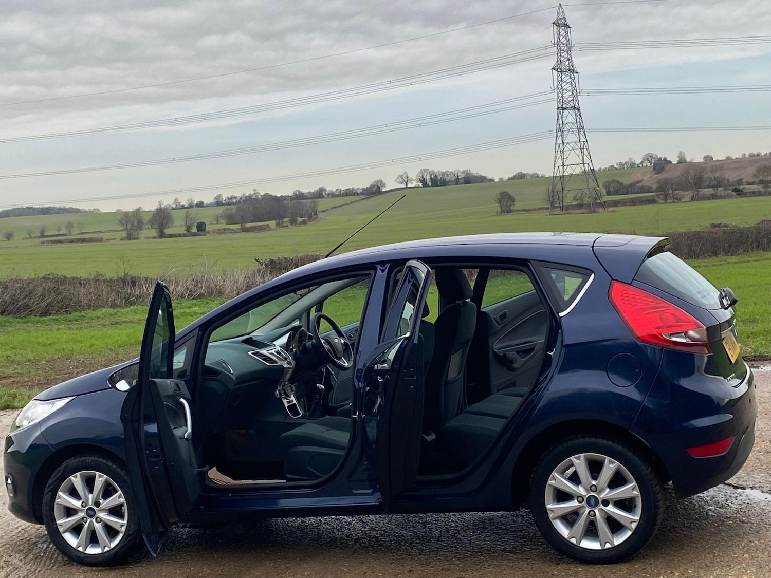 Used Ford Fiesta 2011 for sale - 77210694: Photo 10