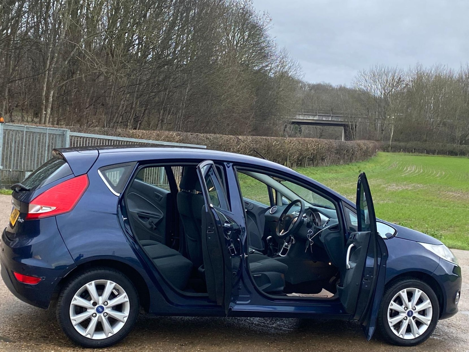 Used Ford Fiesta 2011 for sale - 77210694: Photo 9