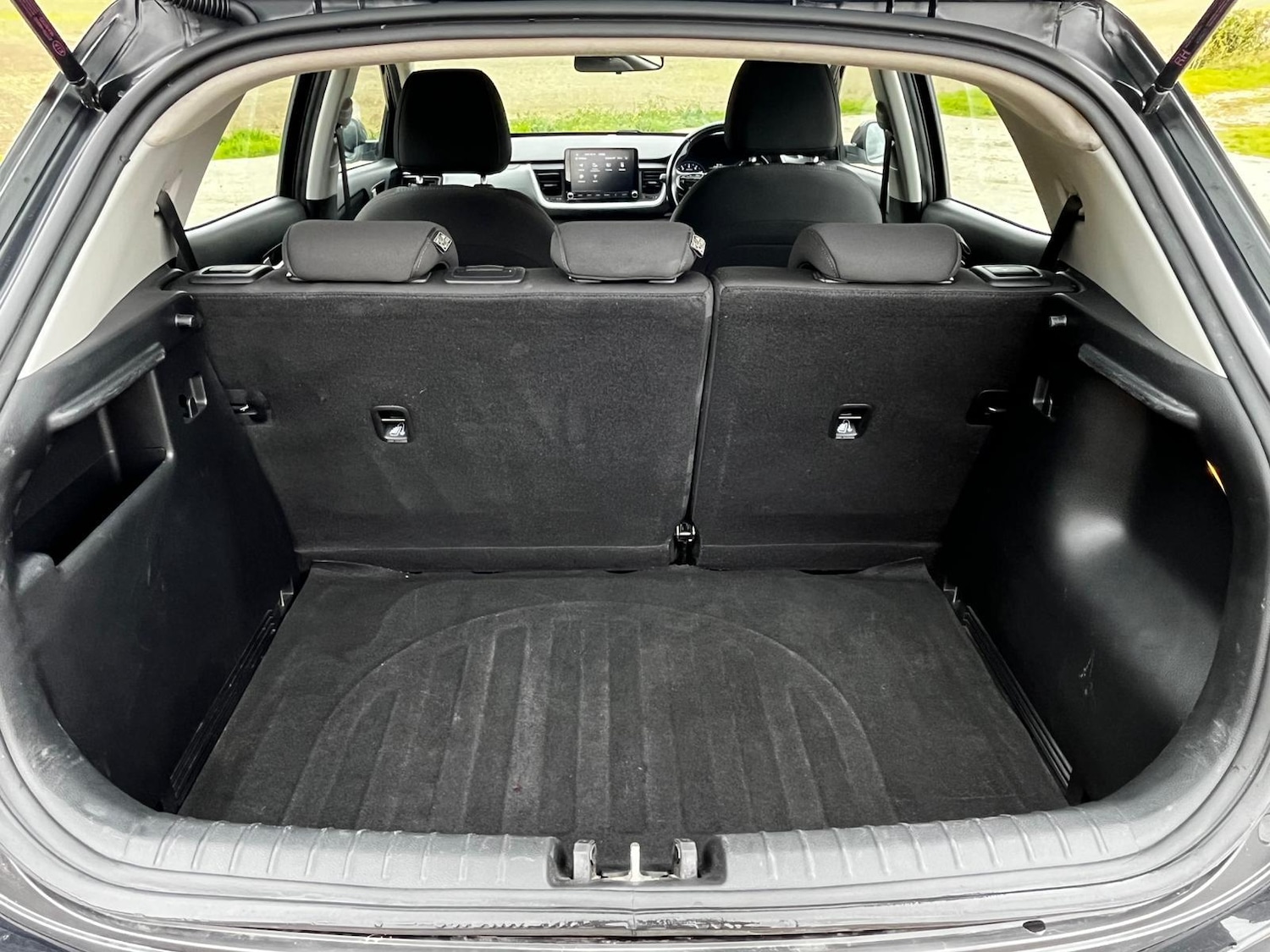 Used Kia Stonic 2020 for sale - 76209534: Photo 33