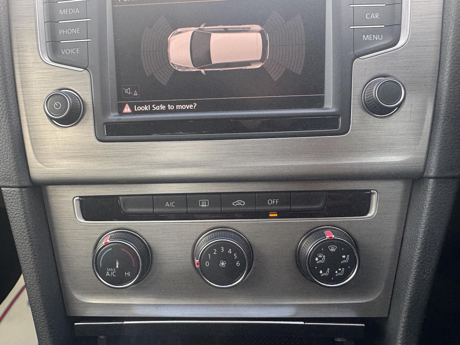 Used Volkswagen Golf 2015 for sale - 76436438: Photo 25