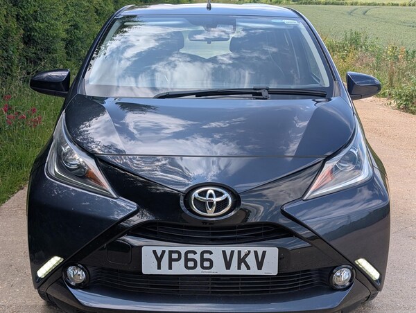 Used Toyota AYGO 2017 for sale - 75386229: Photo 2