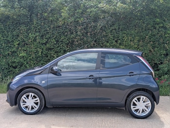 Used Toyota AYGO 2017 for sale - 75386229: Photo