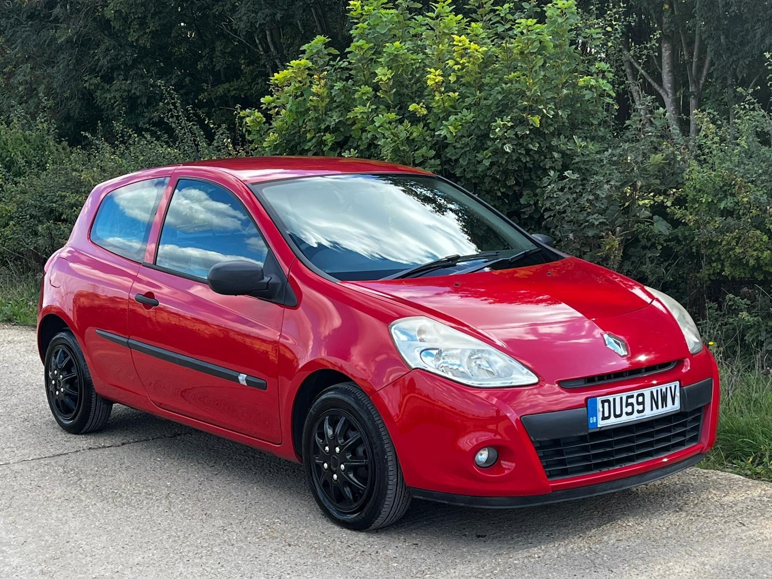 Used Renault Clio 2009 for sale - 76131386: Photo 1