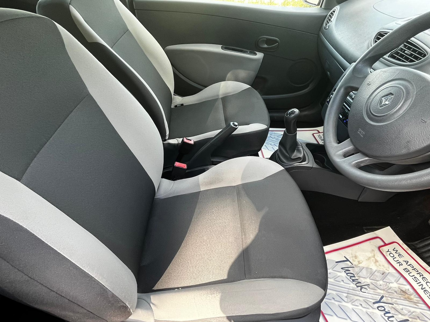 Used Renault Clio 2009 for sale - 76131386: Photo 11