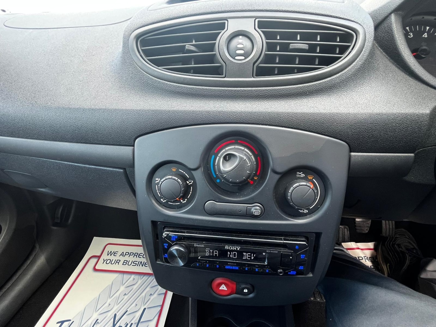 Used Renault Clio 2009 for sale - 76131386: Photo 15