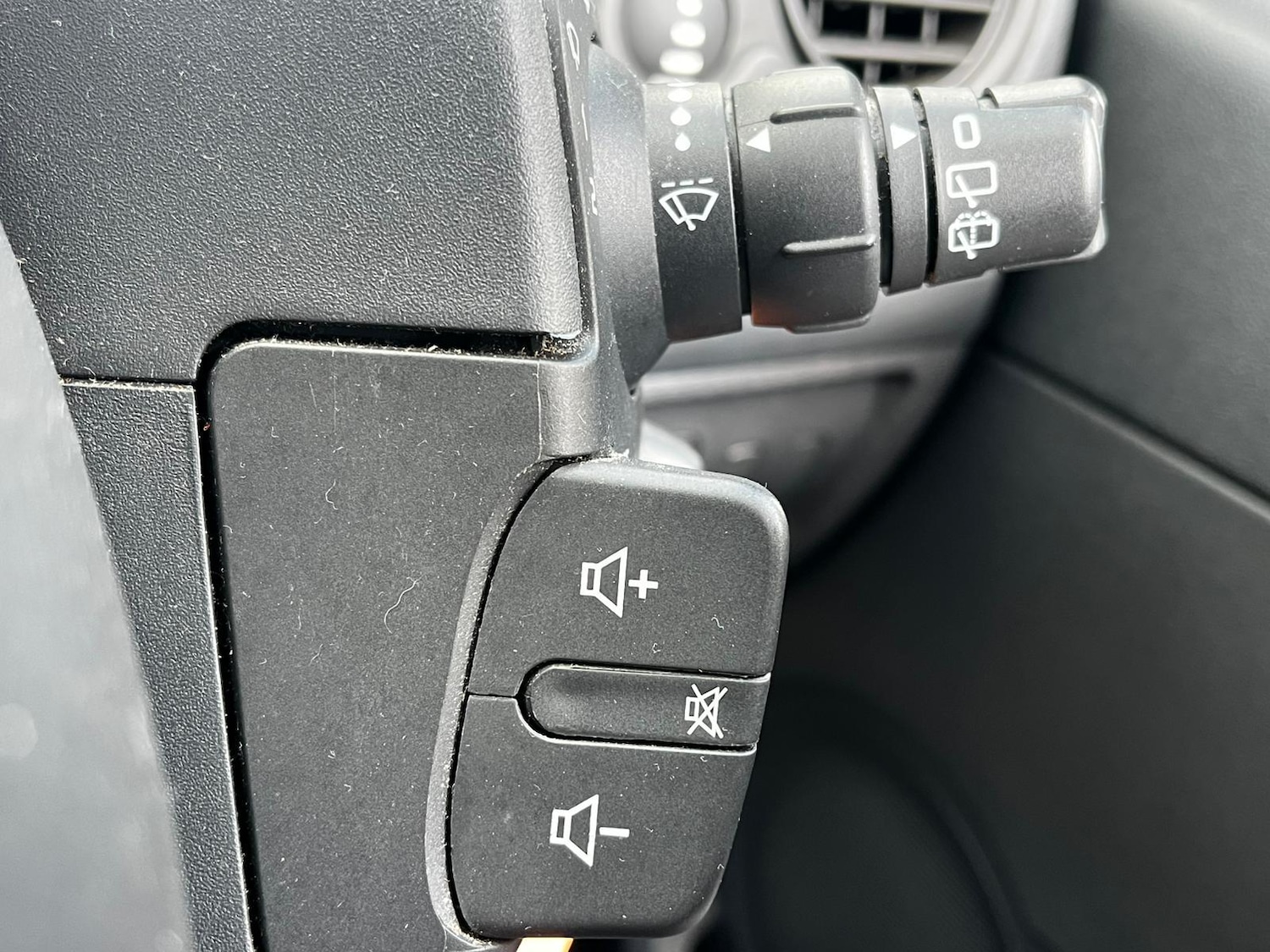 Used Renault Clio 2009 for sale - 76131386: Photo 19