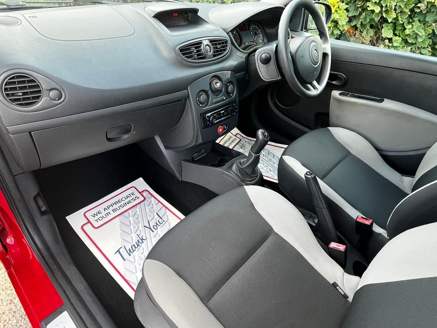 Used Renault Clio 2009 for sale - 76131386: Photo 24