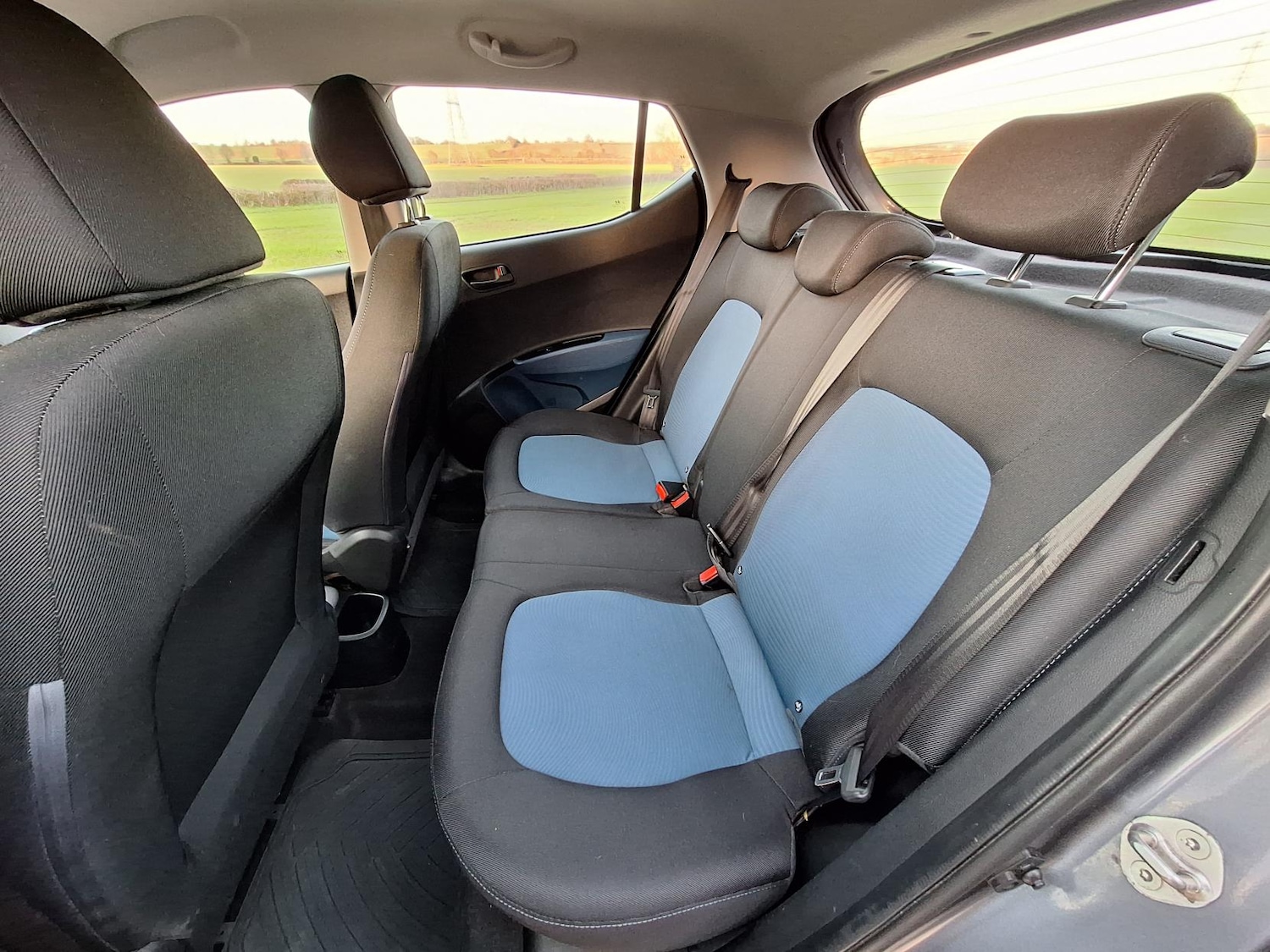 Used Hyundai i10 2014 for sale - 77268881: Photo 28