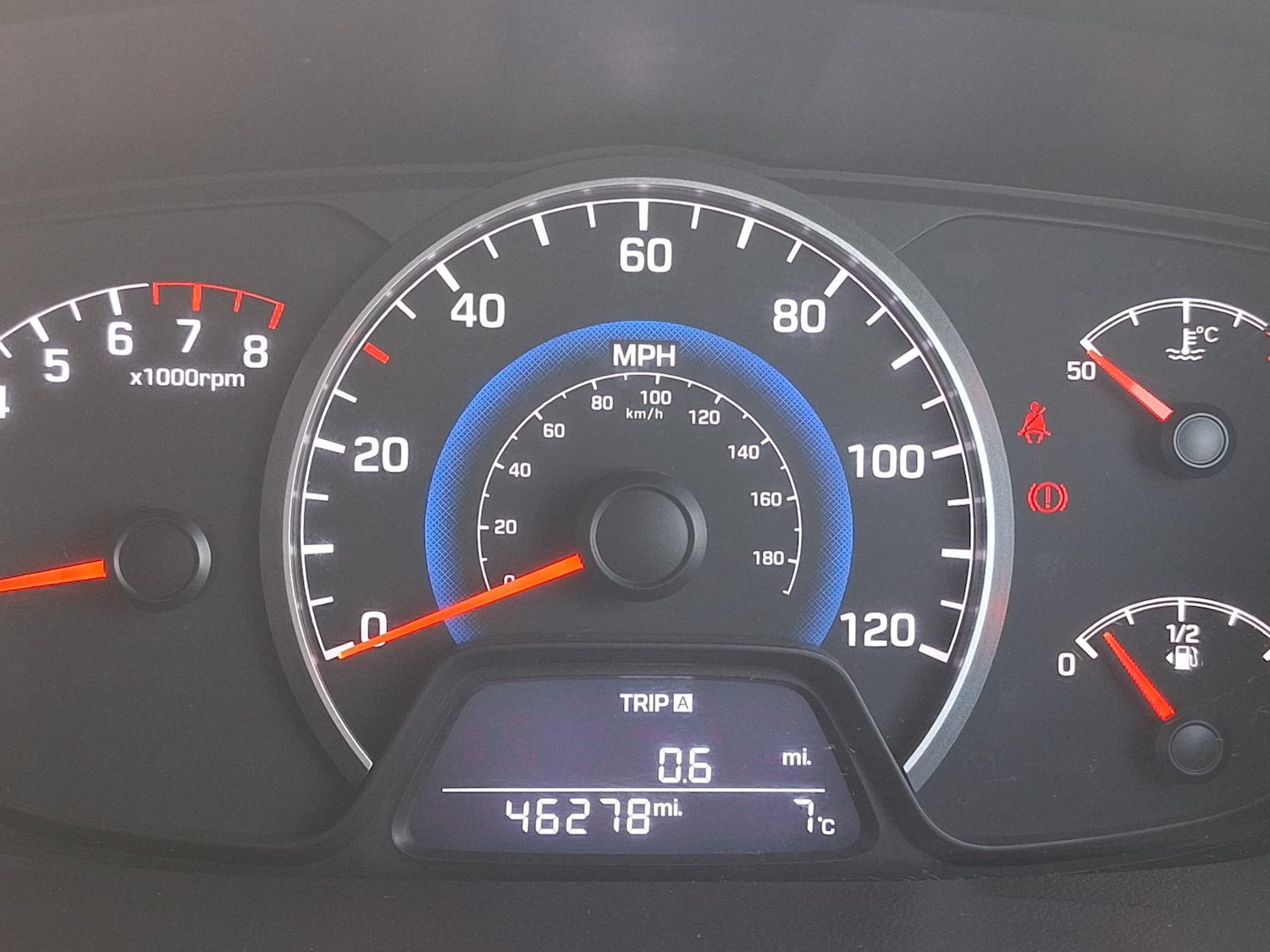 Used Hyundai i10 2014 for sale - 77268881: Photo 34