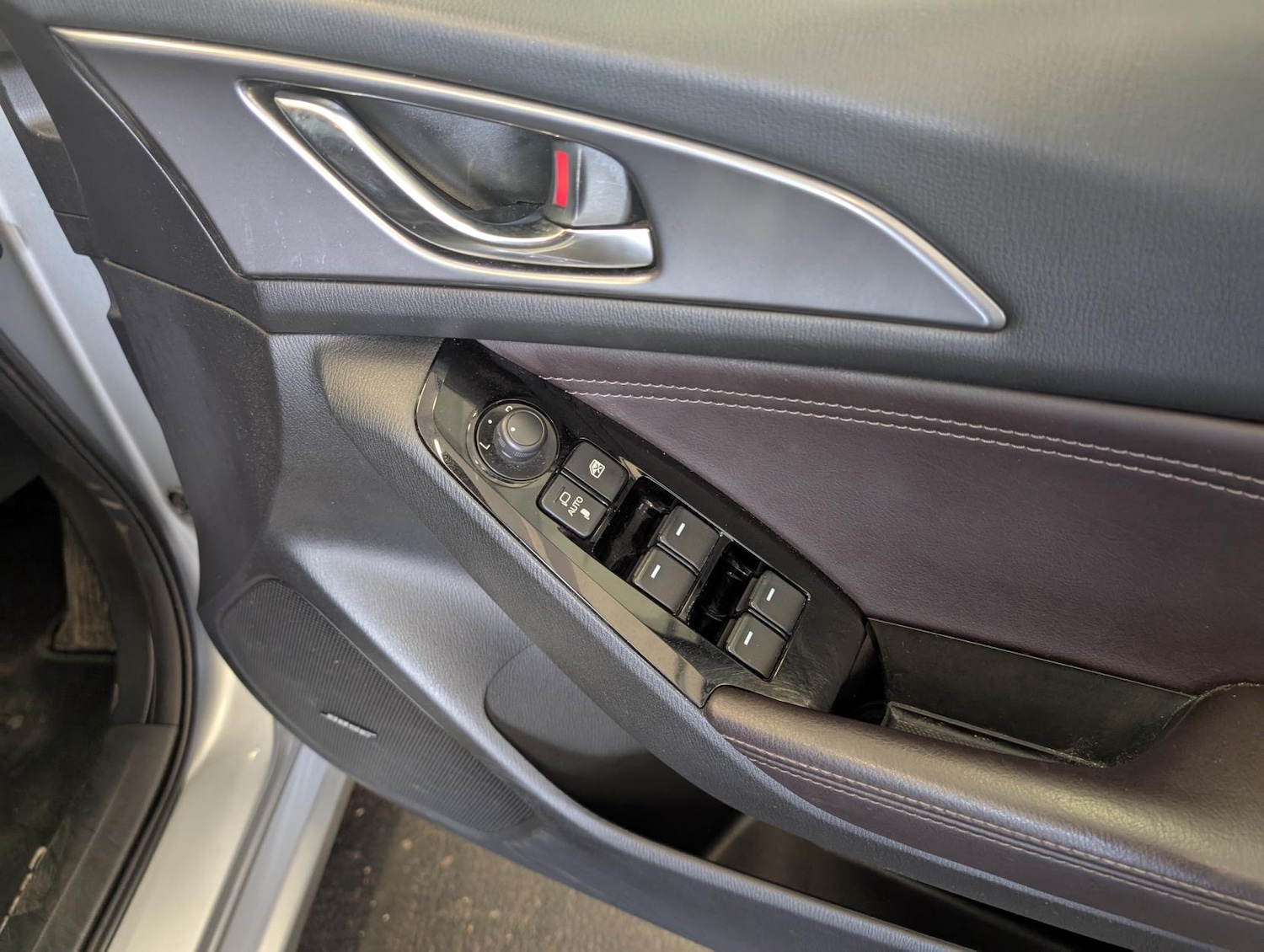 Used Mazda Mazda3 2017 for sale - 77950928: Photo 29