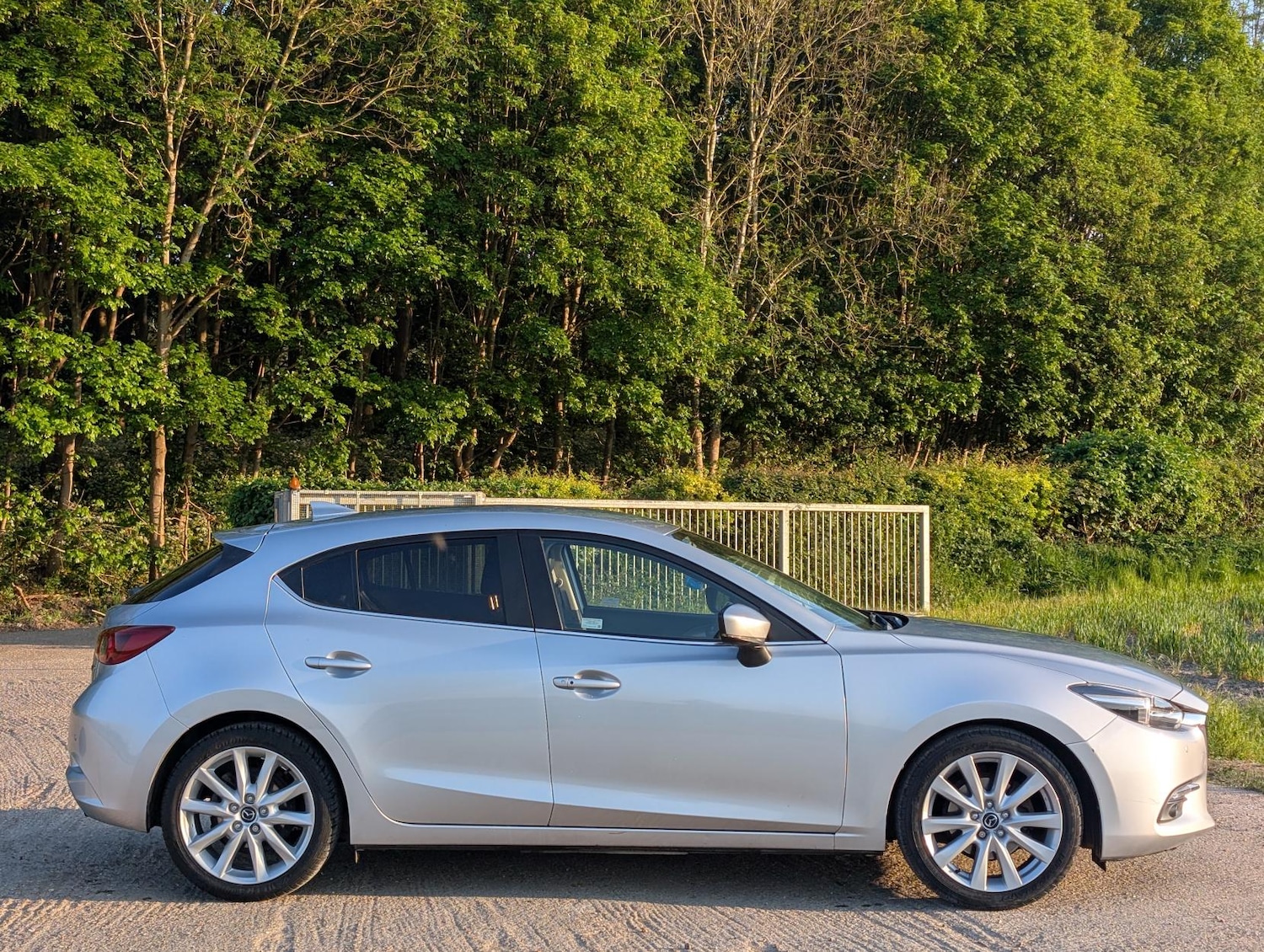 Used Mazda Mazda3 2017 for sale - 77950928: Photo 9