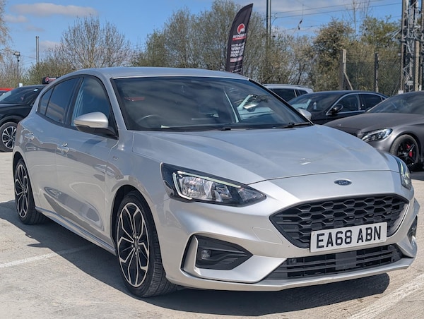 Used Ford Focus 2018 for sale - 75386226: Photo 2