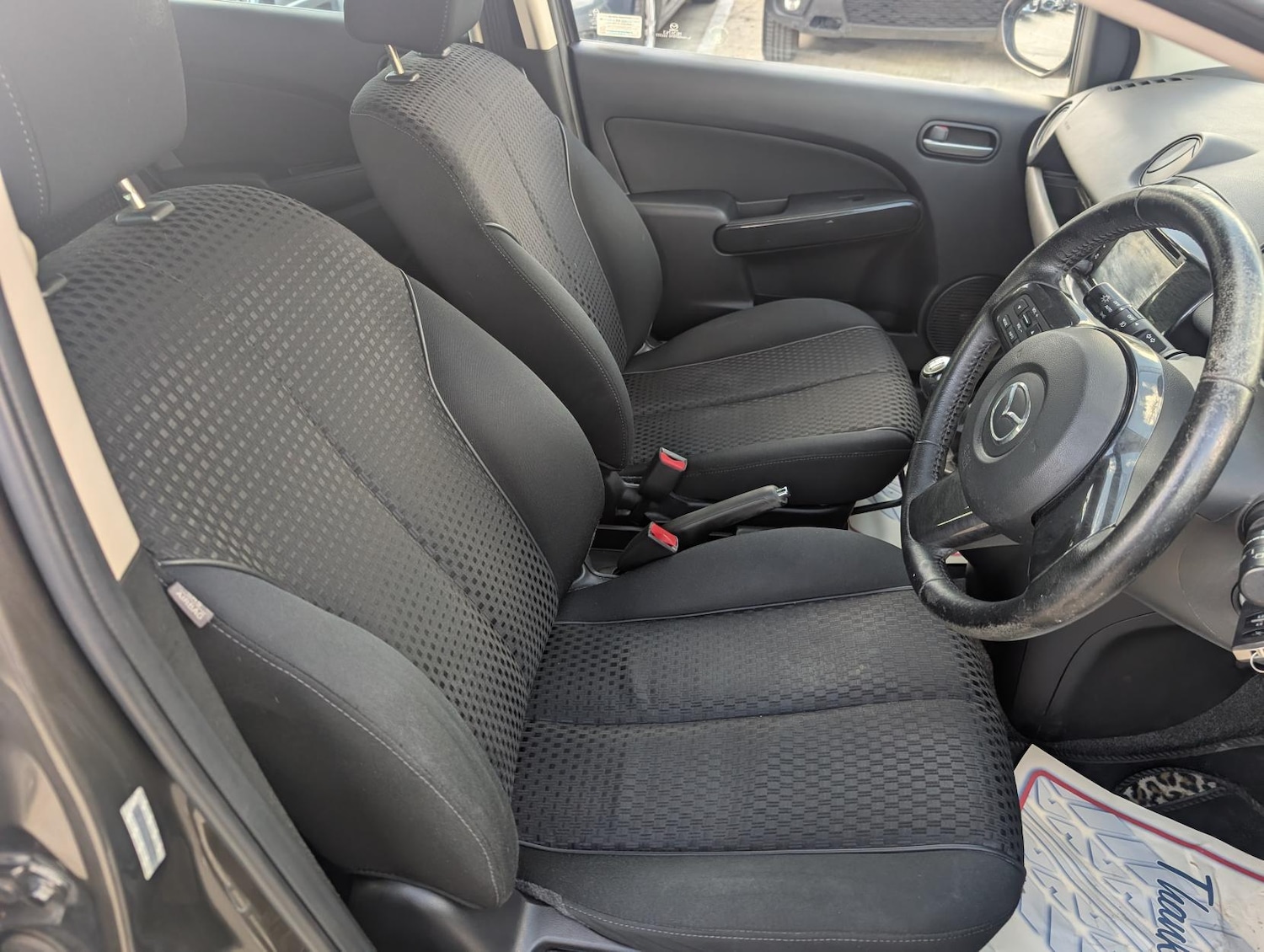 Used Mazda Mazda2 2014 for sale - 78090903: Photo 13