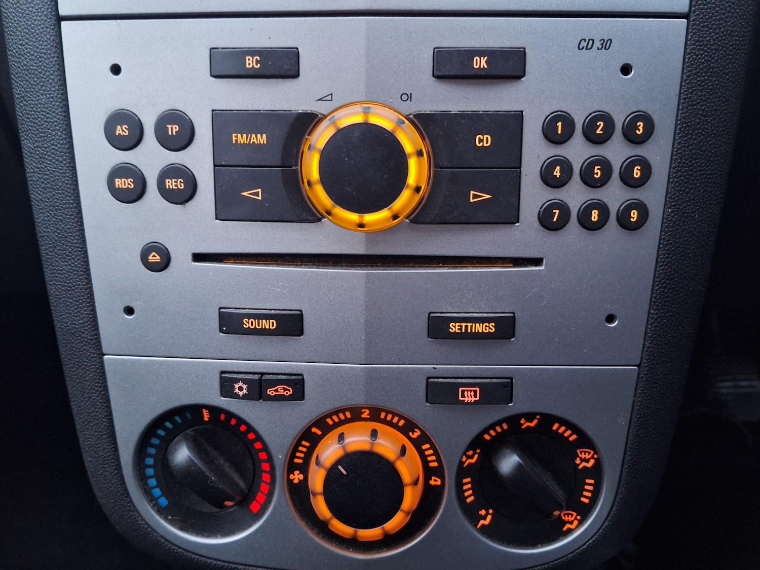 Used Vauxhall Corsa 2011 for sale - 77235606: Photo 29