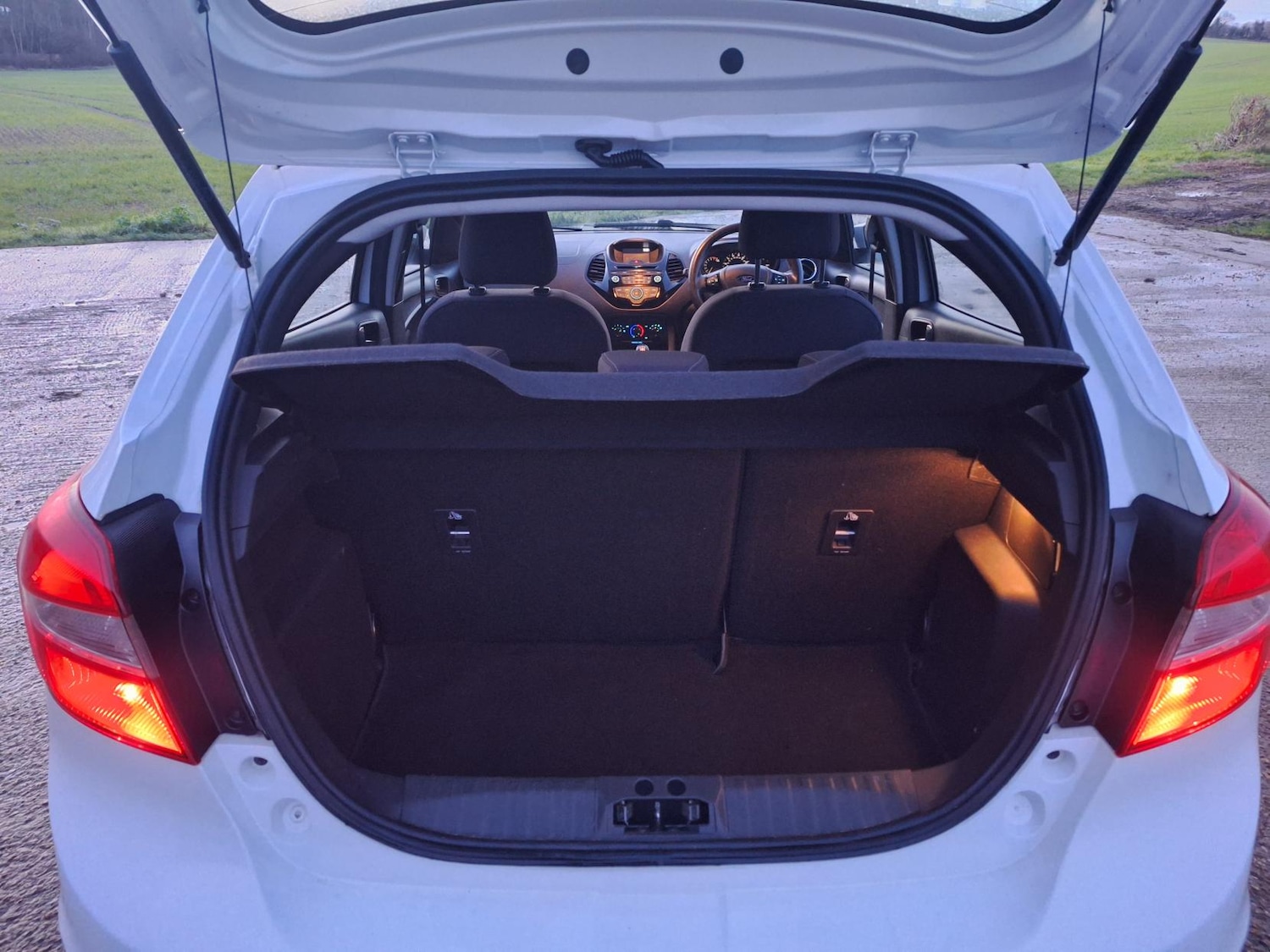 Used Ford Ka+ 2018 for sale - 76968938: Photo 30