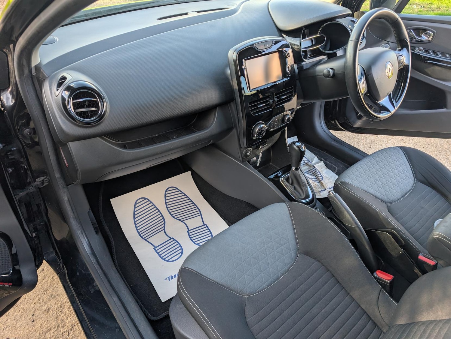 Used Renault Clio 2015 for sale - 77896097: Photo 14