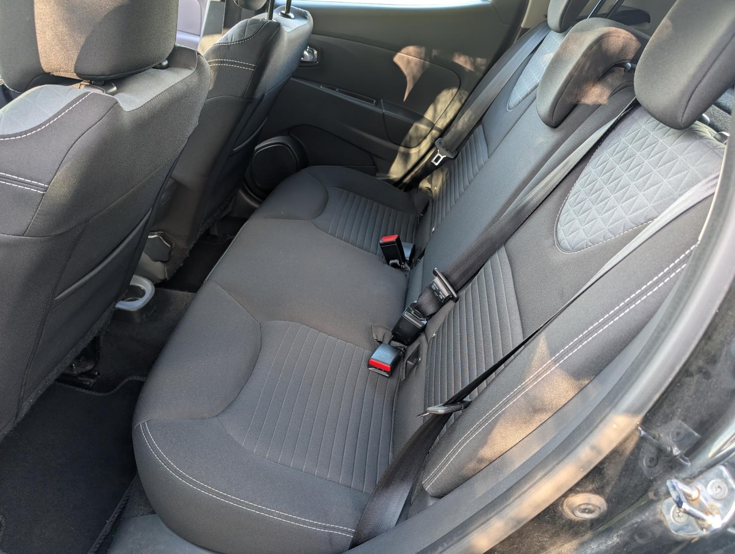 Used Renault Clio 2015 for sale - 77896097: Photo 17