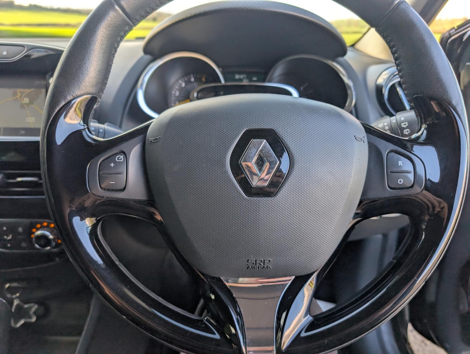 Used Renault Clio 2015 for sale - 77896097: Photo 20