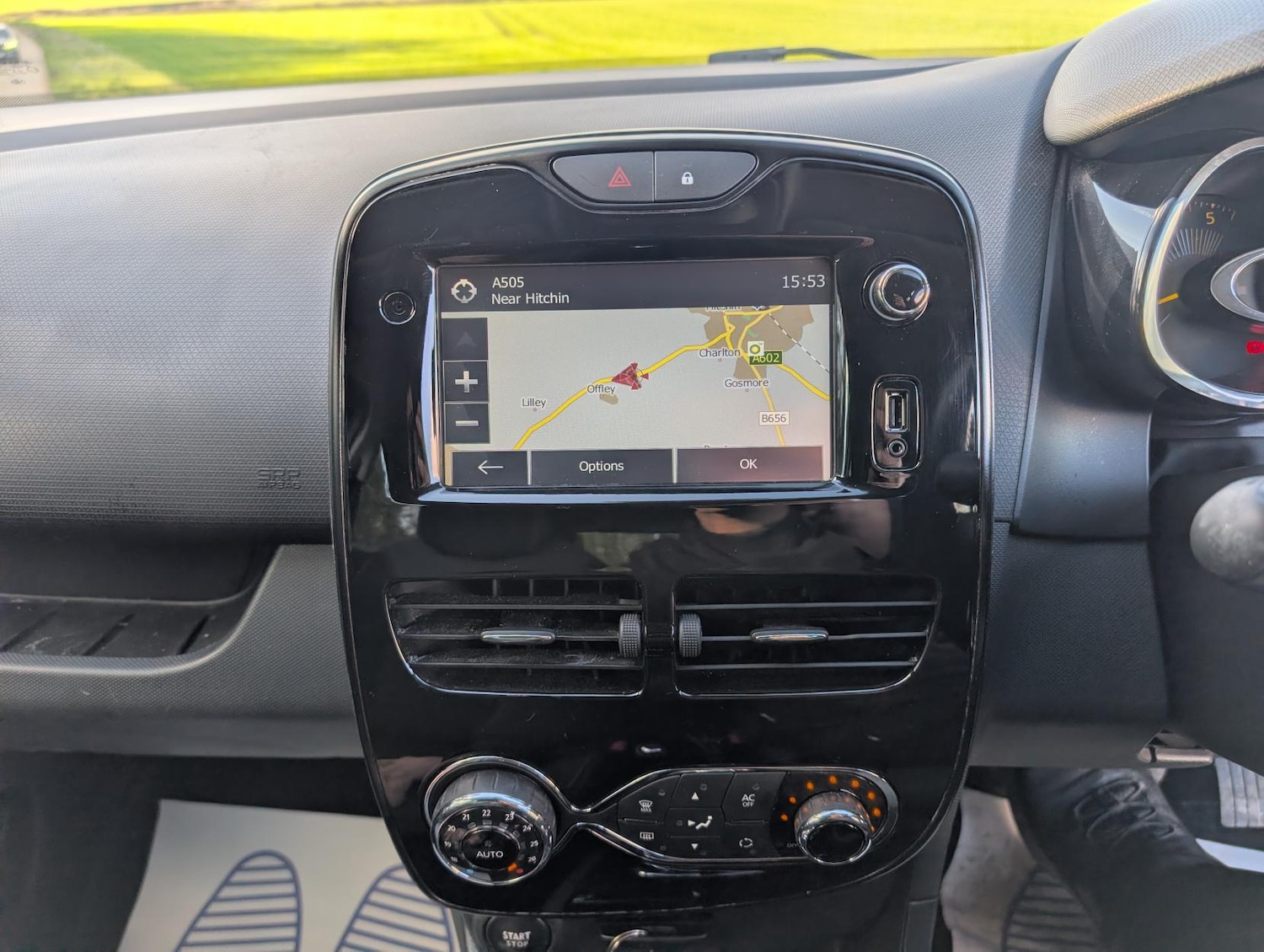 Used Renault Clio 2015 for sale - 77896097: Photo 22