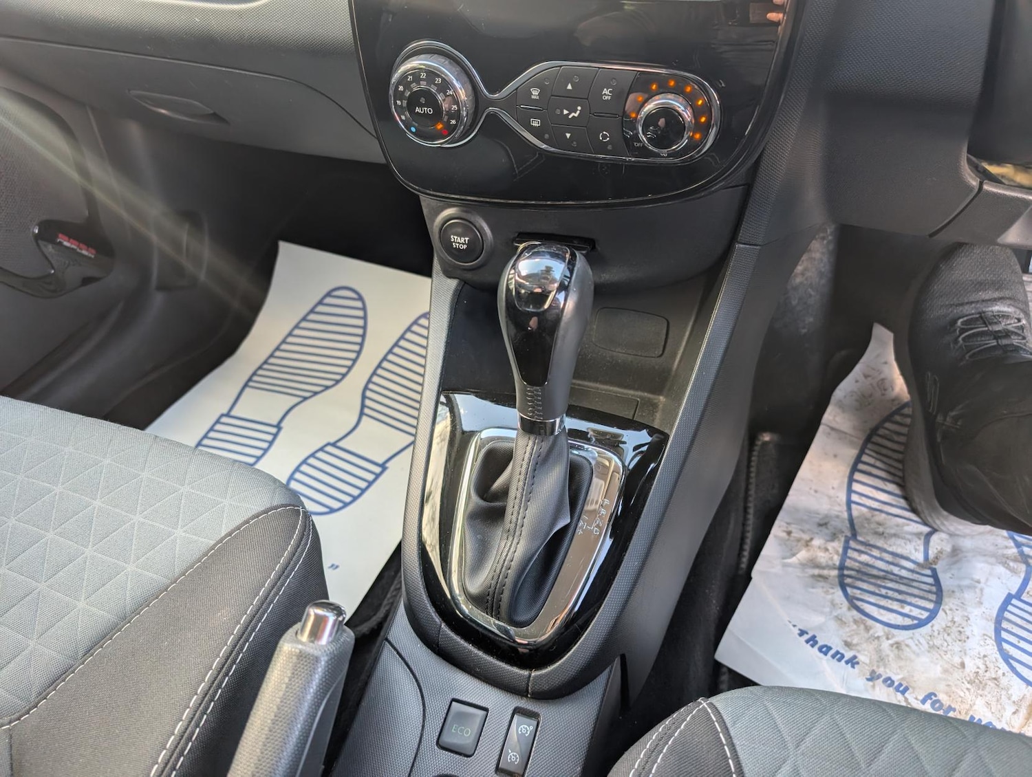 Used Renault Clio 2015 for sale - 77896097: Photo 26