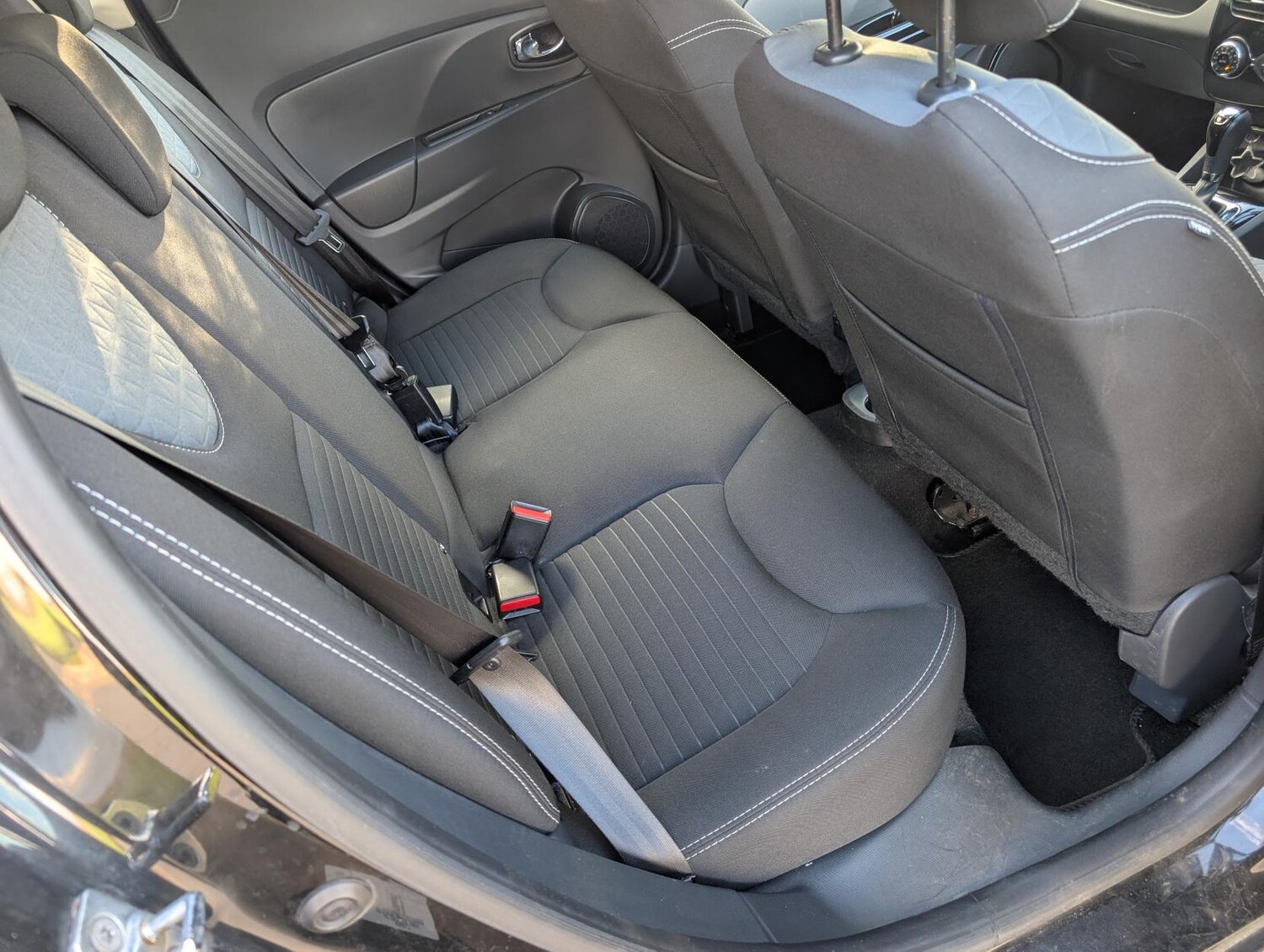 Used Renault Clio 2015 for sale - 77896097: Photo 27