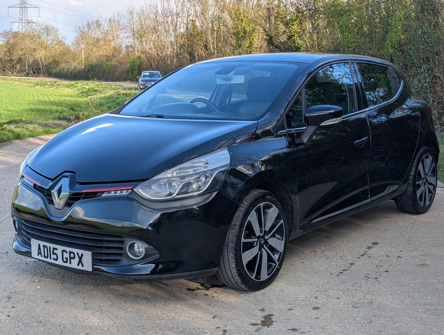 Used Renault Clio 2015 for sale - 77896097: Photo 3