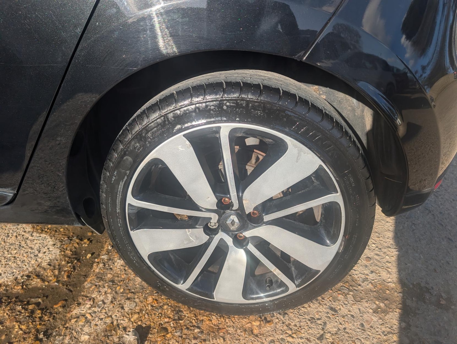 Used Renault Clio 2015 for sale - 77896097: Photo 30