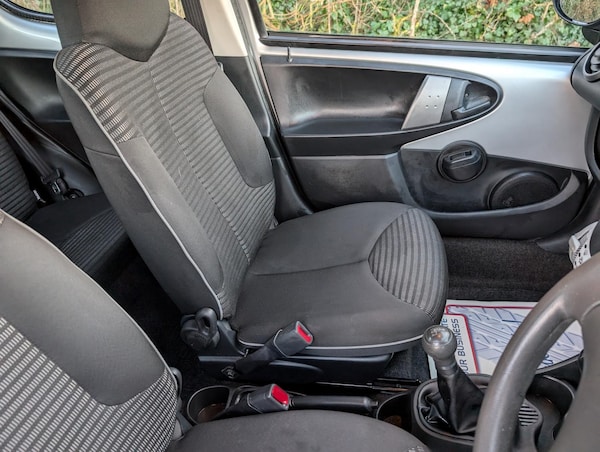 Used Peugeot 107 2014 for sale - 75386240: Photo 11