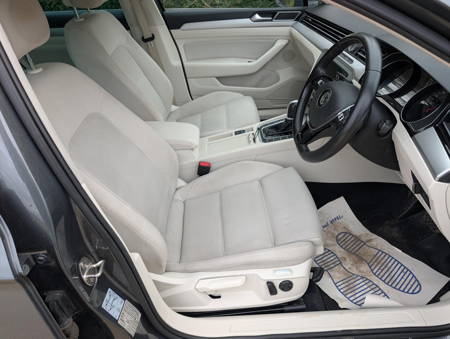 Used Volkswagen Passat 2016 for sale - 77851803: Photo 17